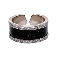 18K白金 黑色漆面 鑽石 Logo 2C 戒指【Cartier 卡地亞】