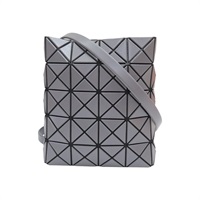 灰色 PVC 三角格 PRISM MATTE 肩背包 【BAO BAO ISSEY MIYAKE 三宅一生】  BB46AG506 BB46AG506