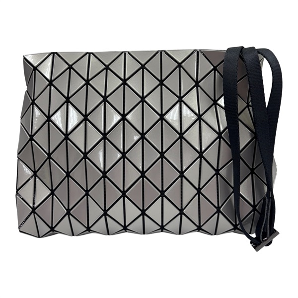 銀色 PVC ROW METALLIC 斜背包 【BAO BAO ISSEY MIYAKE 三宅一生】 BB33AG463
