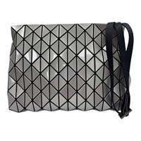 銀色 PVC ROW METALLIC 斜背包 【BAO BAO ISSEY MIYAKE 三宅一生】 BB33AG463