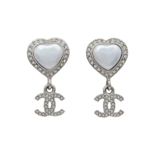 銀色金屬 白色珍珠 水鑽 愛心 耳環【CHANEL 香奈兒】 ABB634