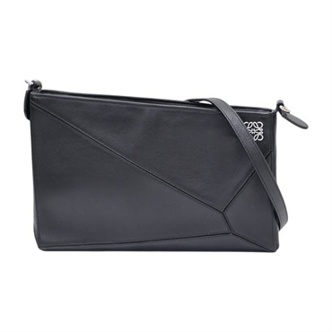 黑色 牛皮 Puzzle Pouch Mini 肩背包 【LOEWE 羅威】 322.89.M87