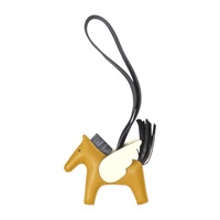 芝麻棕/奶昔白色 Agneau milo羊皮 Swift牛皮 Rodeo Pegasa PM 小馬 吊飾 Z刻【HERMES 愛馬仕】 H083010CA