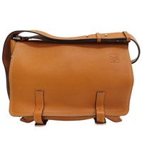 棕色 牛皮 Military 肩背包【LOEWE 羅威】 316.41.N64