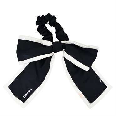 黑白色 絲綢 Camellia Ribbon Scrunchie 鬆緊髮帶【CHANEL 香奈兒】 AA7530