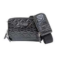 黑色 牛皮 Brique Camera 肩背包【PRADA 普拉達】 2VH070