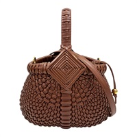 棕色 編織牛皮 Mini Diamond round basket 兩用包【LOEWE 羅威】 A521DRSX03