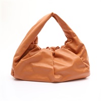 棕色 牛皮 The Shoulder Pouch 肩背包【BOTTEGA VENETA BV 寶緹嘉】