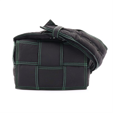 BOTTEGA VENETA BV 寶緹嘉 Small Padded Tech Cassette 肩背包 黑色 綠線 尼龍 755182