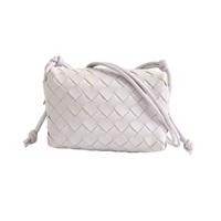 BOTTEGA VENETA BV 寶緹嘉 Mini Loop 肩背包 紫色 編織羊皮 680254