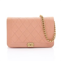CHANEL 香奈兒 Boy Chanel WOC 鍊帶肩背包 粉色 荔枝紋牛皮 金扣 AP1117