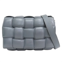 灰色 羊皮編織 Padded Cassette 枕頭包 肩背包【BOTTEGA VENETA BV 寶緹嘉】 717506