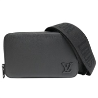 黑色 Aerogram 牛皮 Alpha Wearable Wallet 肩背包【LOUIS VUITTON LV 路易威登】 M59161