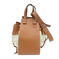 棕/米色 牛皮 帆布 Hammock Drawstring M 肩背包【LOEWE 羅威】 314.39.V06