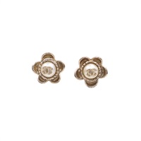 金屬 CC Pearl Flower Earring 針式耳環【Dior 迪奧】