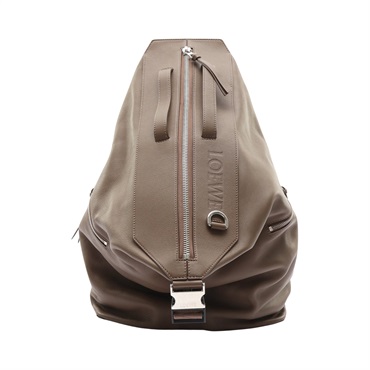 黏土棕色 牛皮 Convertible 後背包【LOEWE 羅威】 B777W36X03