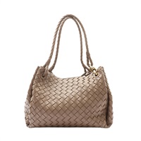 BOTTEGA VENETA 寶緹嘉 Large Parachute 肩背包 淺棕色 羊皮 796571