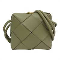 綠色羊皮 Cassette 肩背包 701915【BOTTEGA VENETA BV 寶緹嘉】 701915