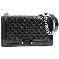黑色 漆皮皮革 BOY 28 鏈帶肩背包【CHANEL 香奈兒】 A67086
