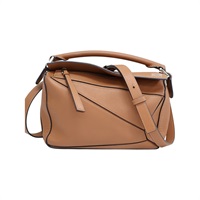 棕色牛皮 Puzzle 肩背包【LOEWE 羅威】 A510P60X41