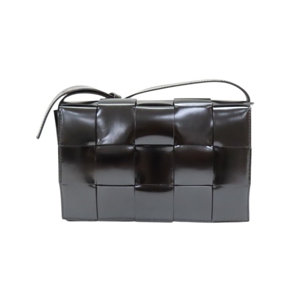 黑色 編織漆皮 Cassette 肩背包【BOTTEGA VENETA BV 寶緹嘉】 739351