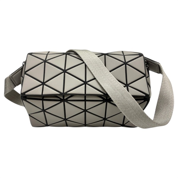 灰色 PVC Crystal幾何 肩背包【BAO BAO ISSEY MIYAKE 三宅一生】 BB01AG36