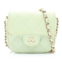 Mini Classic Clutch 鍊帶 肩背包 綠色 荔枝紋牛皮 無卡【CHANEL 香奈兒】  AP2475