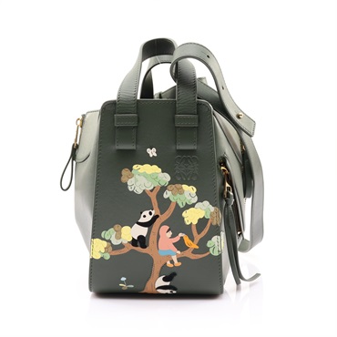 LOEWE 羅威 Suna Fujita Panda Compact Hammock Bag 肩背包 綠色 牛皮 A538H13X19