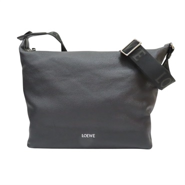 黑色牛皮 Cubi crossbody 肩背包【LOEWE 羅威】 B906K70X22