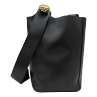黑色 牛皮 Large Pebble Bucket 肩背包【LOEWE 羅威】 BANBBBHX06