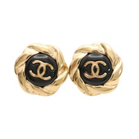 黑色漆面 金色鍍金 雙C Camellia 耳環【CHANEL 香奈兒】 AB8733