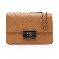 CHANEL 香奈兒 Beauty Lock 肩背包 焦糖色 牛皮 金扣 無卡