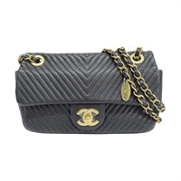 黑色 山形紋 牛皮 Small Chevron 肩背包 (無卡)【CHANEL 香奈兒】